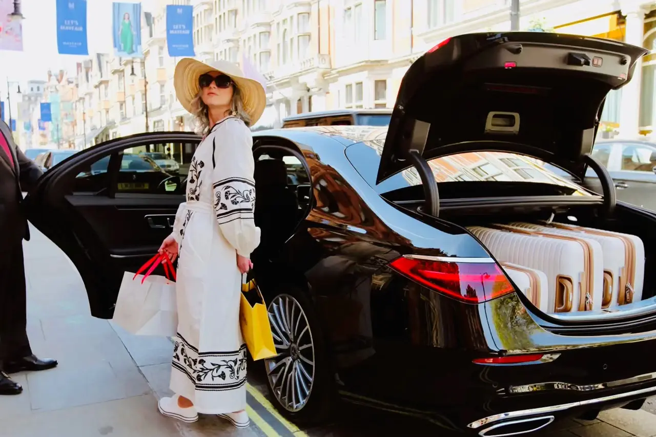Limousine for hotel transfer